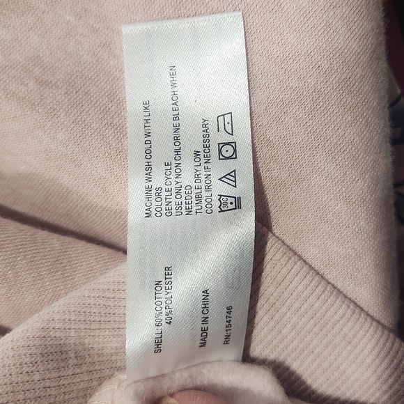 🆕️ Mountain & Isles Free Bear Crewneck Sweatshirt - Picture 5 of 5